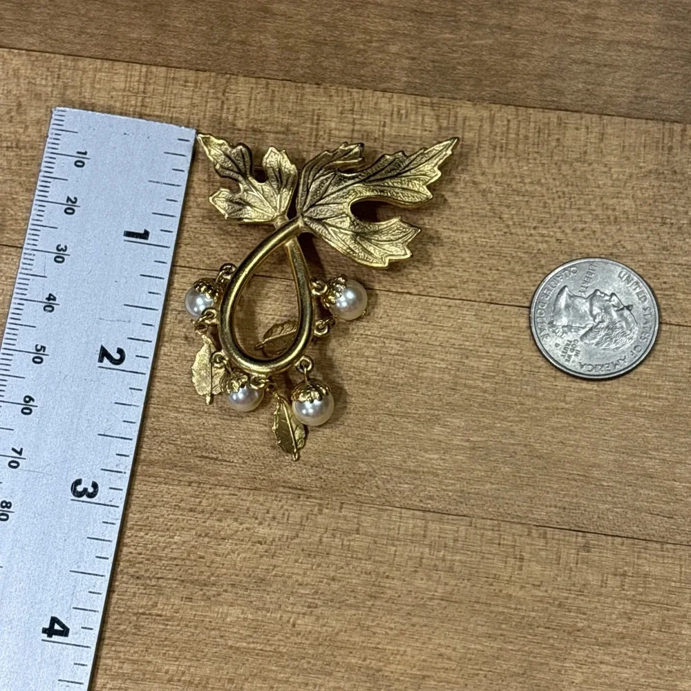 Vintage Gold Tone Faux Pearl Botanical Leaf Dangle Brooch Pin Mid Century Large